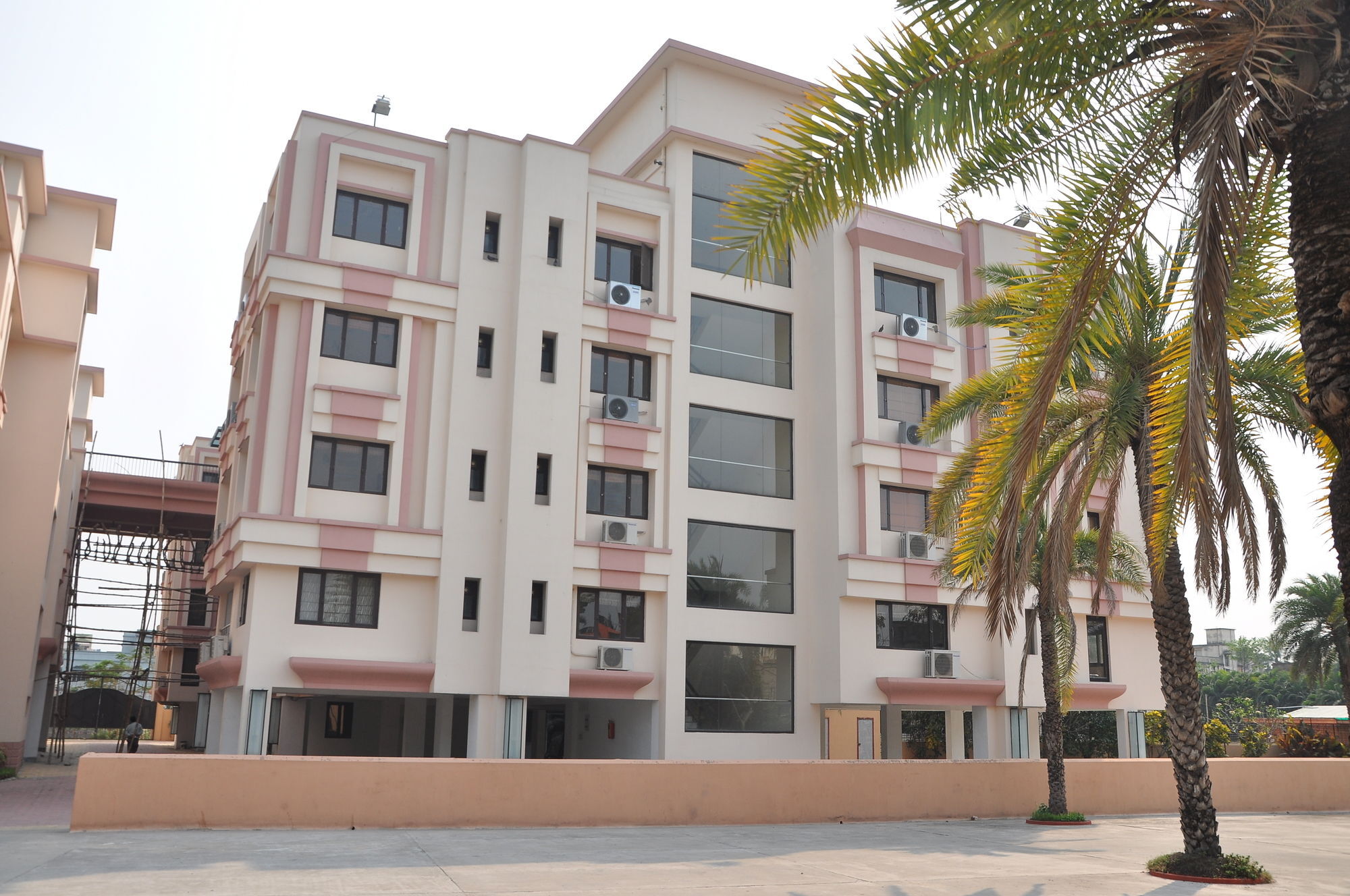 Capital O 19639 Lbd Resorts & Hotels Kolkata Exterior photo